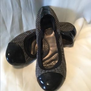 Dexflex Comfort Size 8 Herringbone Flats